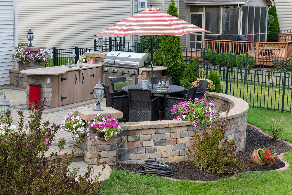 3 Tips for Staging Outdoor Living Space
